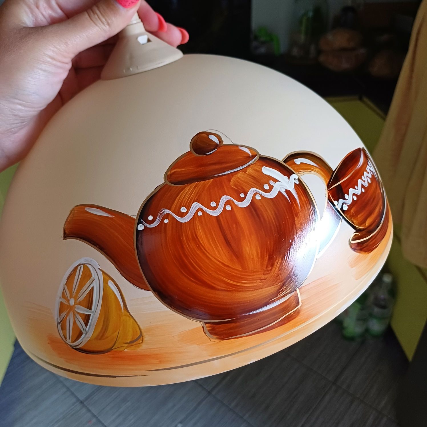 Lampa kuchenna z wzorem