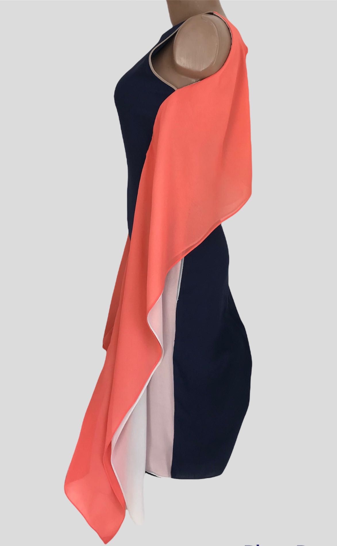 BCBG MAXAZRIA шелковое платье.