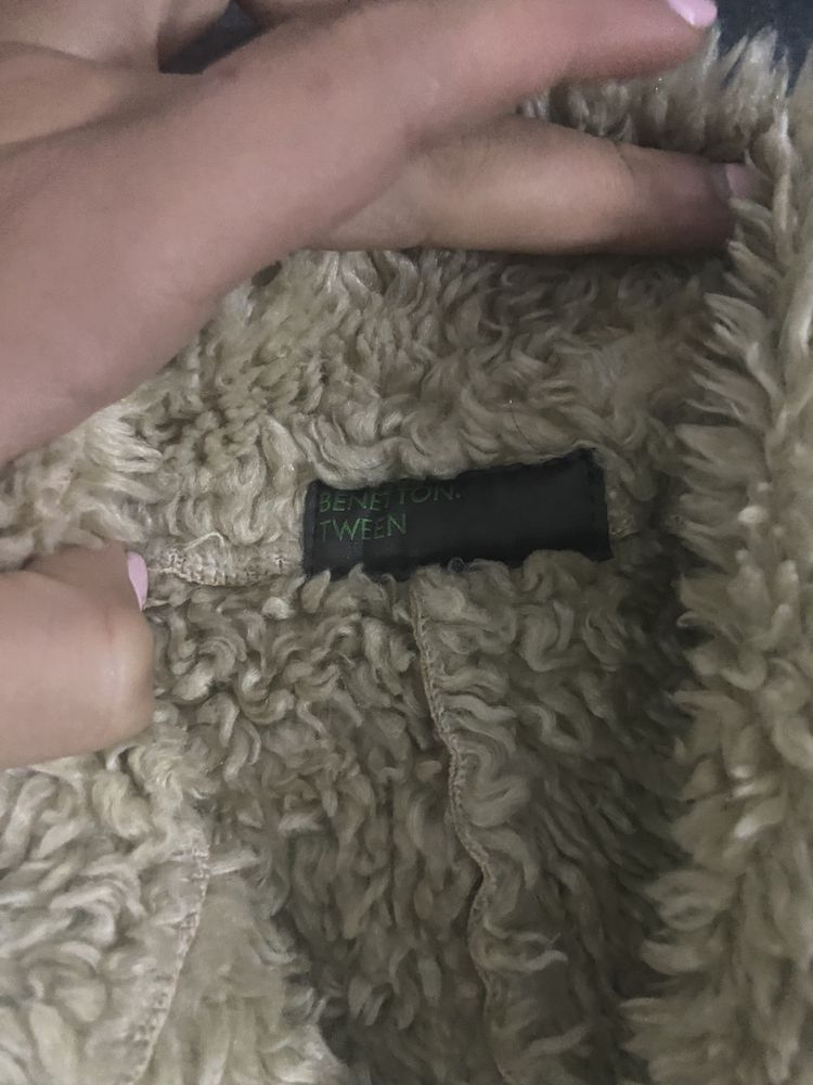 Cssaco de pelo beje