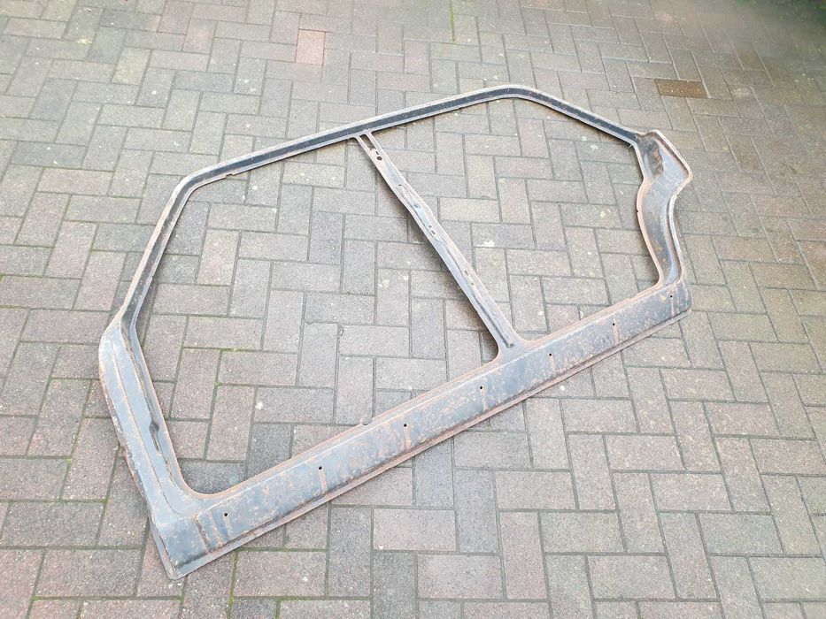 Fiat 125p FSO boki próg fala błotnika bok słupek ramy drzwi progi Lewy