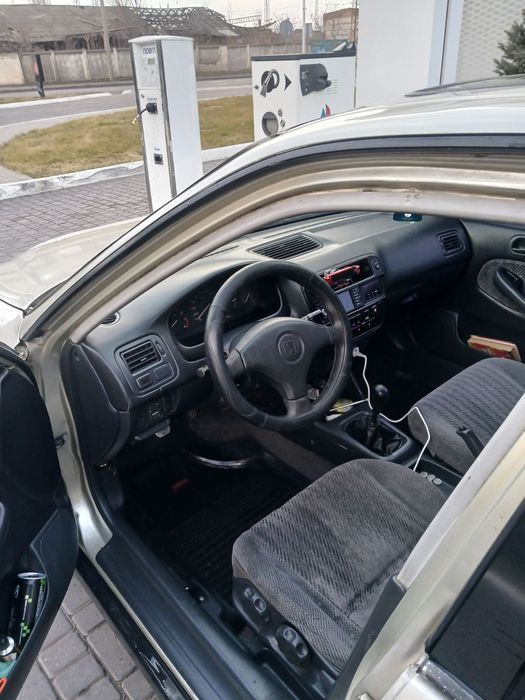 Продаю свою машину honda civic 1999
