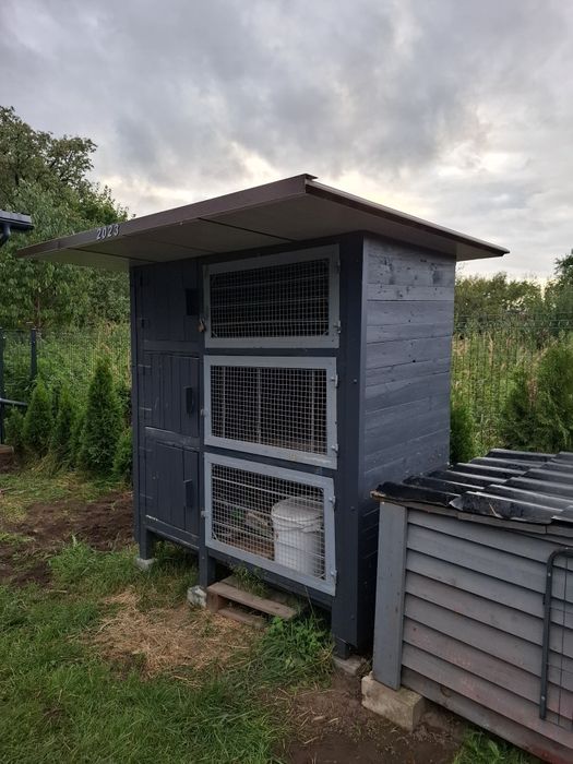 Duża ocieplana klatka dla królików