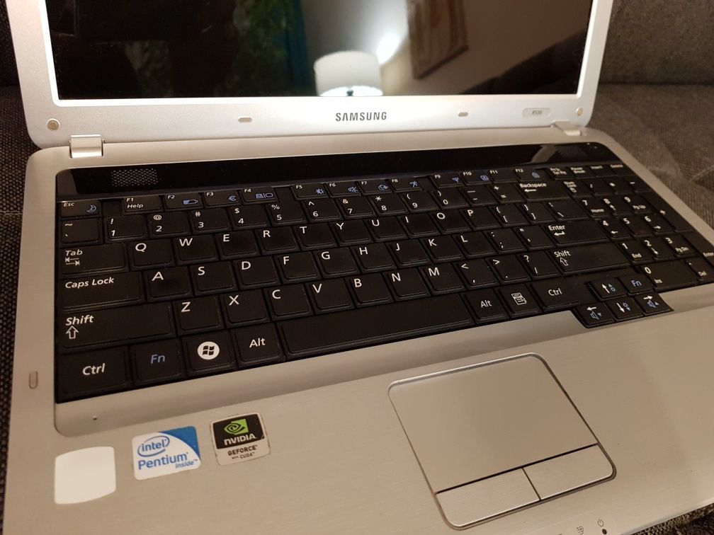 Laptop tablet s 22 samsung r530