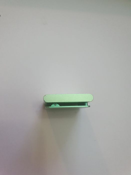 Продам iPod shuffle 4