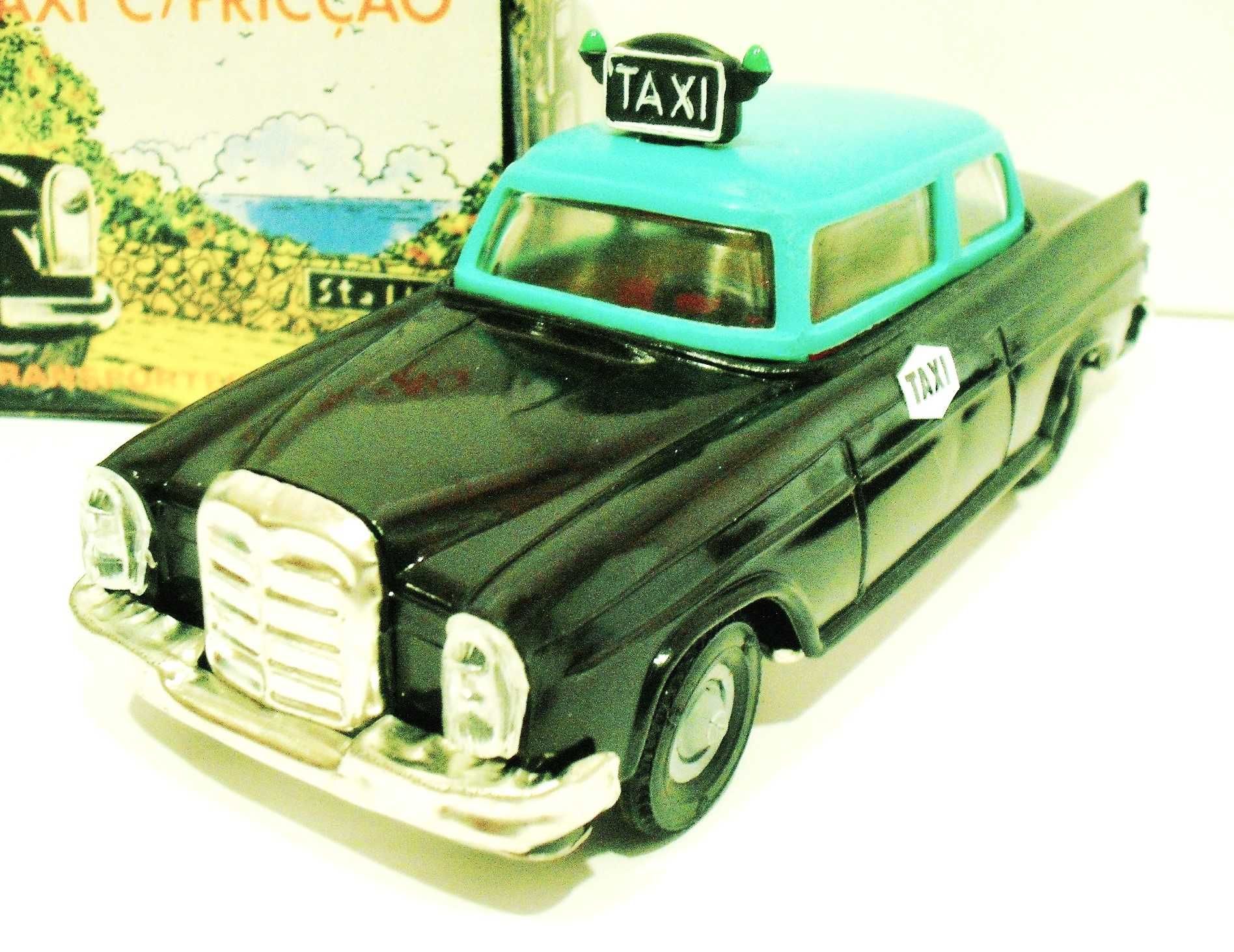 Mercedes TAXI da JATO com fricção - esc. +/- 1/32