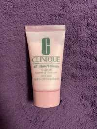 Rinse-Off Foaming Cleanser Clinique