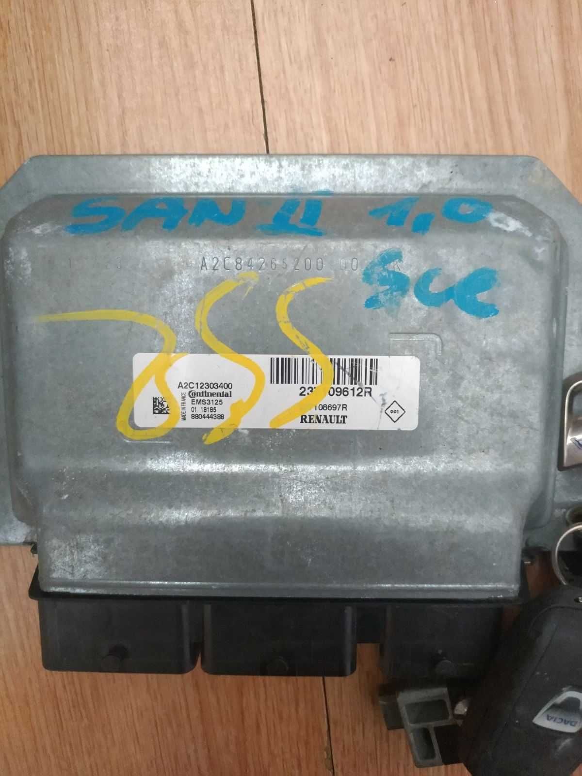Блок управления двигателем Dacia Sandero 1.0 237109612R