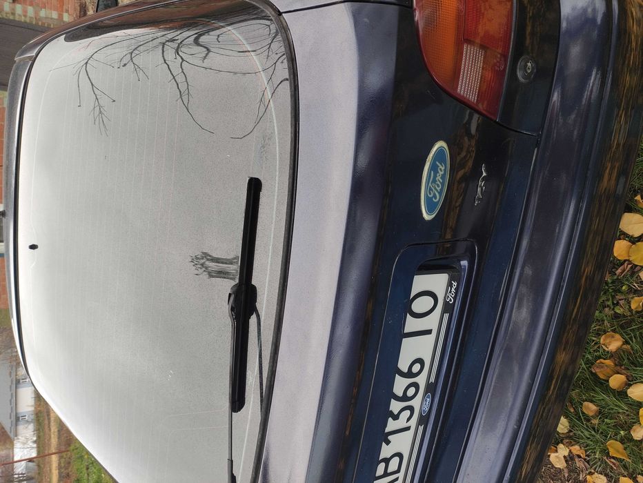 Ford Mondeo 1995 + В подарунок комплект запасних коліс на зиму