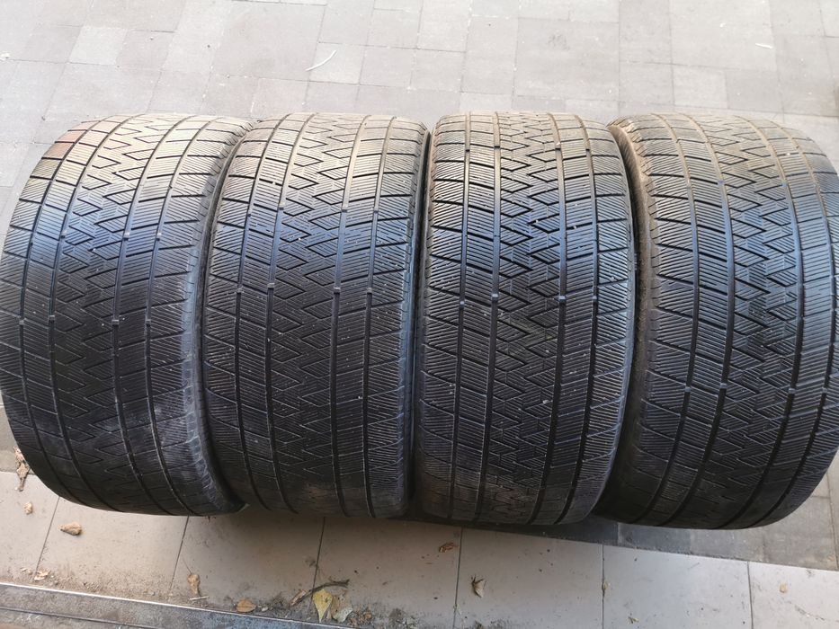 Зимняя резина 295/35 R21 Gripmax