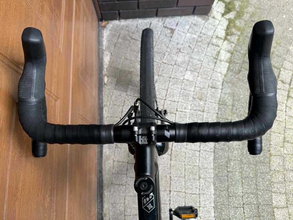 Karbonowy rower gravelowy gravel Kross Esker 7.0 (rama M)