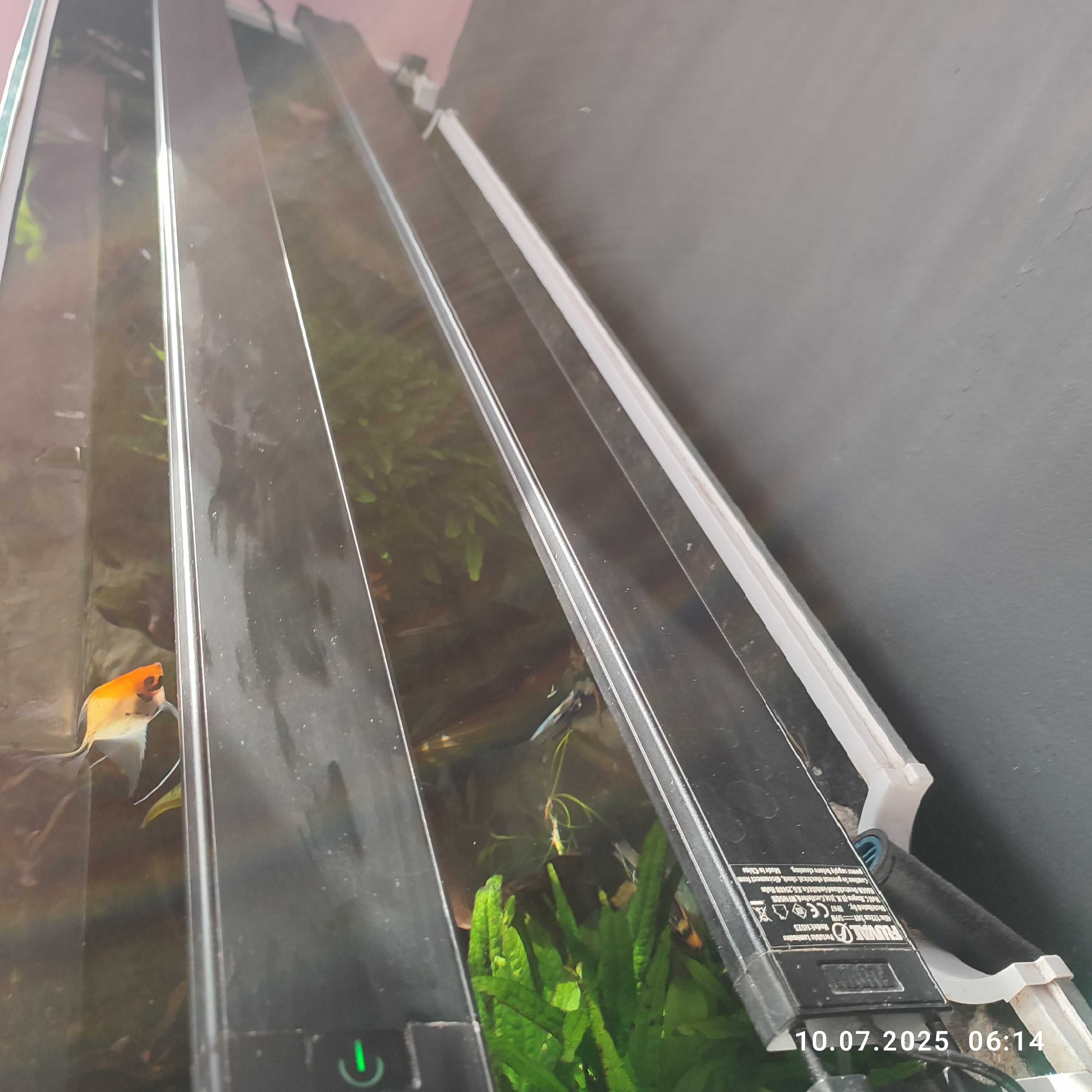 Belki oświetleniowe Fluval Plan LED 122-153 cm