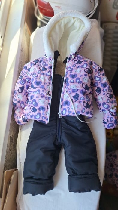 Дитячий зимовий комбінезон 0-1.5 року та ботинки