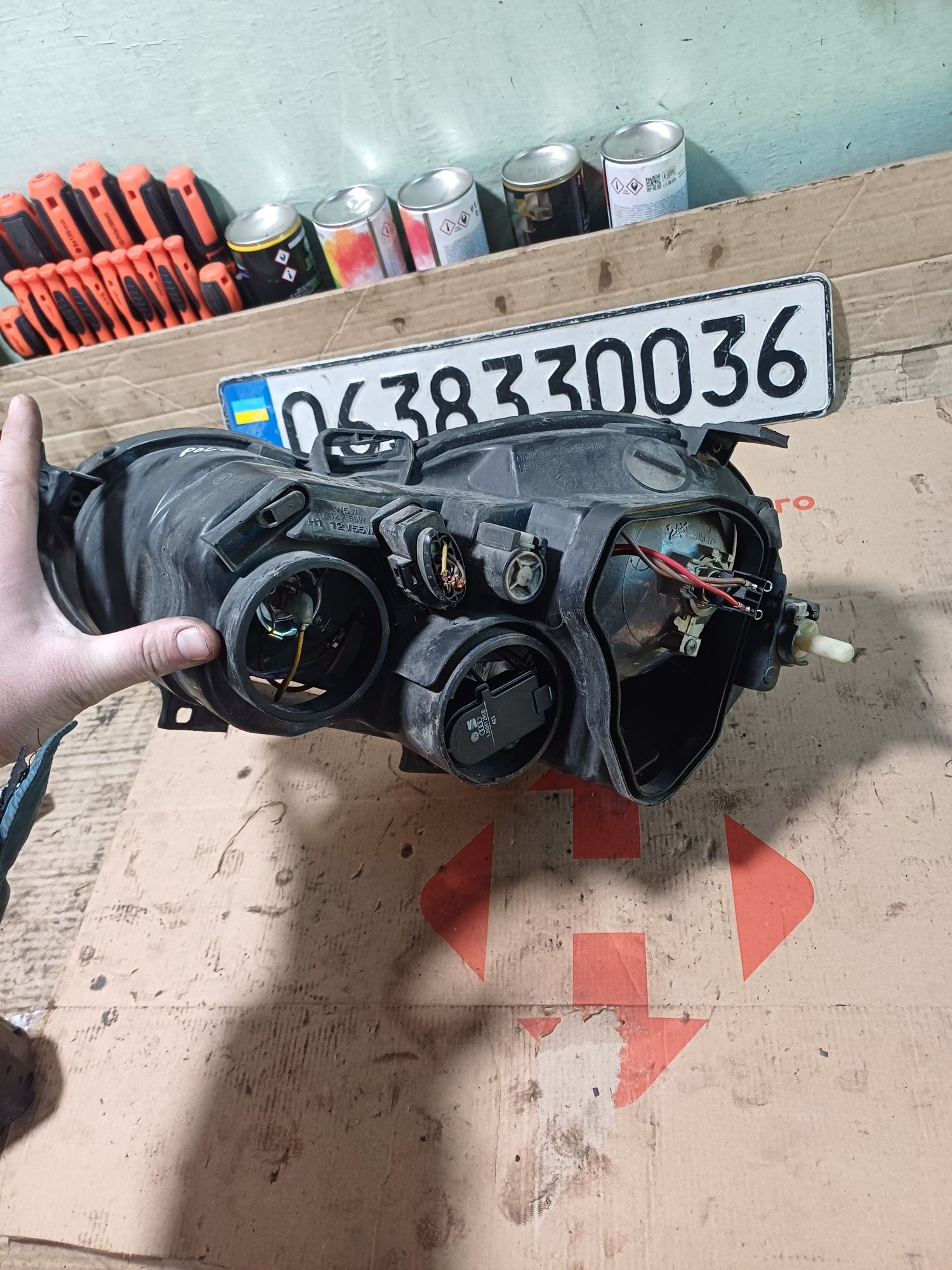 Volkswagen polo передня права фара світло оптика
