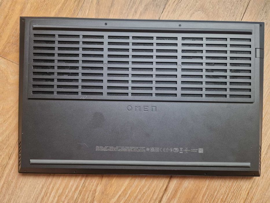 Portátil HP Omen 015 - Gamer