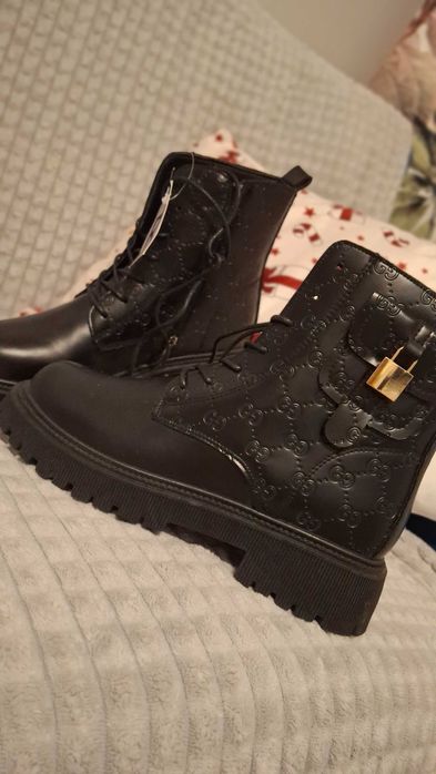 Nowe botki 39 zimowe jak guess lub gucci. Czarne damskie zimowe buty