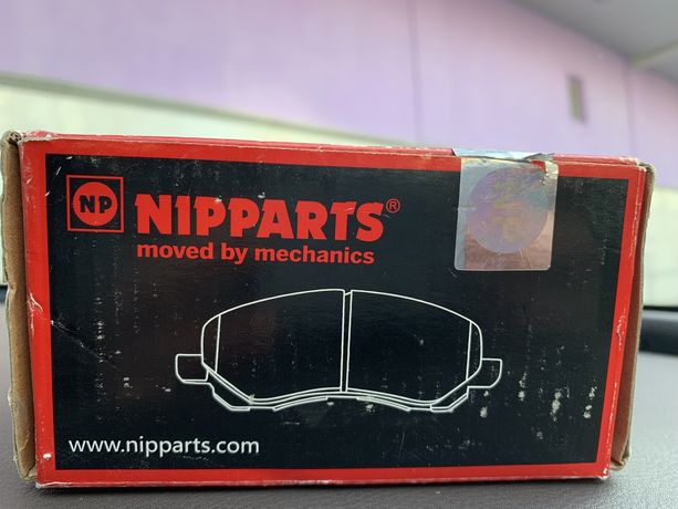 Тормозные колодки Nipparts для  Toyota Landcruiser 200 / Toyota Tundra