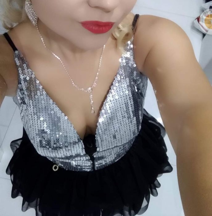 Sprzedam sukienkę rozmiar s cekinową