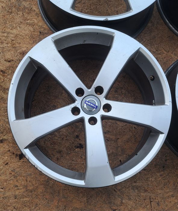 19 Felgi 5x108 Volvo S60 V40 V60 Cross Country V70 XC40 XC60 XC70 XC90