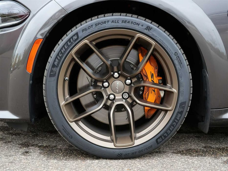 Dodge Charger SRT HELLCAT      2023