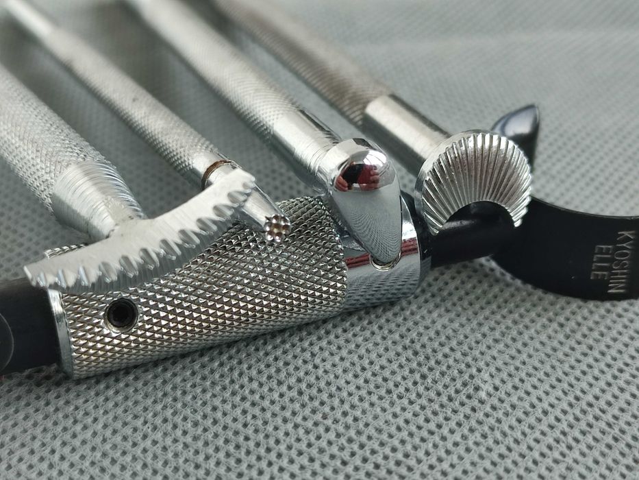 Набір інструментів для тиснення шкіри