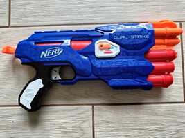 Pistolet NERF Dual Striker + 4 strzałki