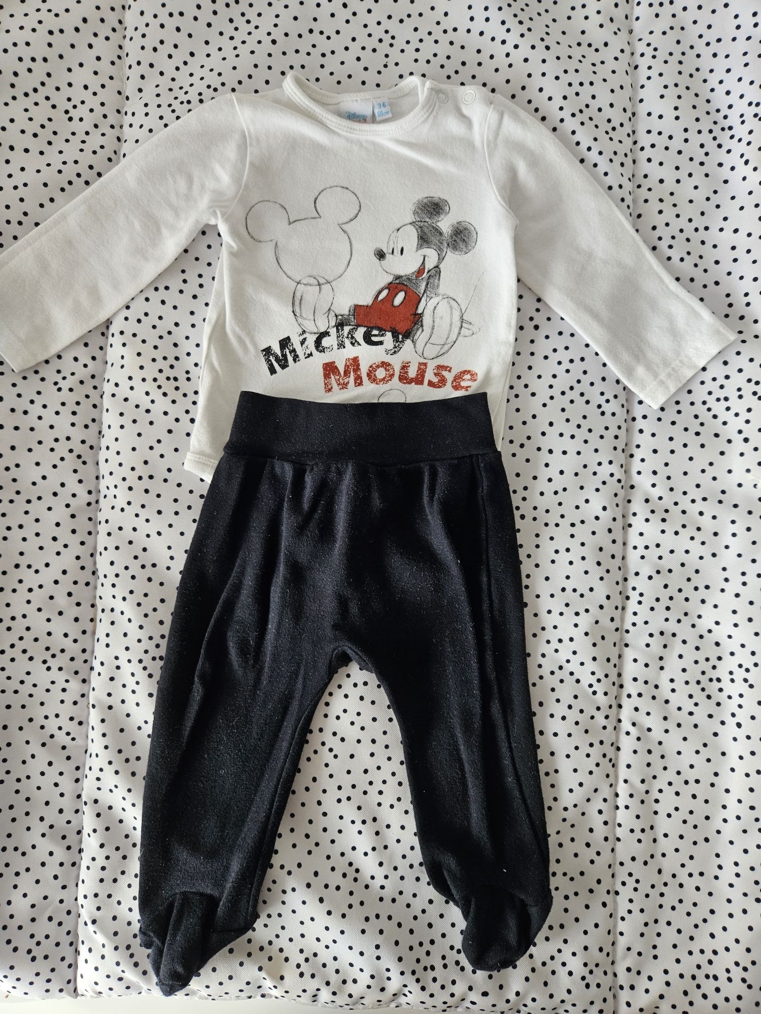 Zestaw body z Mickey + półspiochy r.68