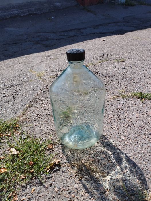 Бутылки для жидкости