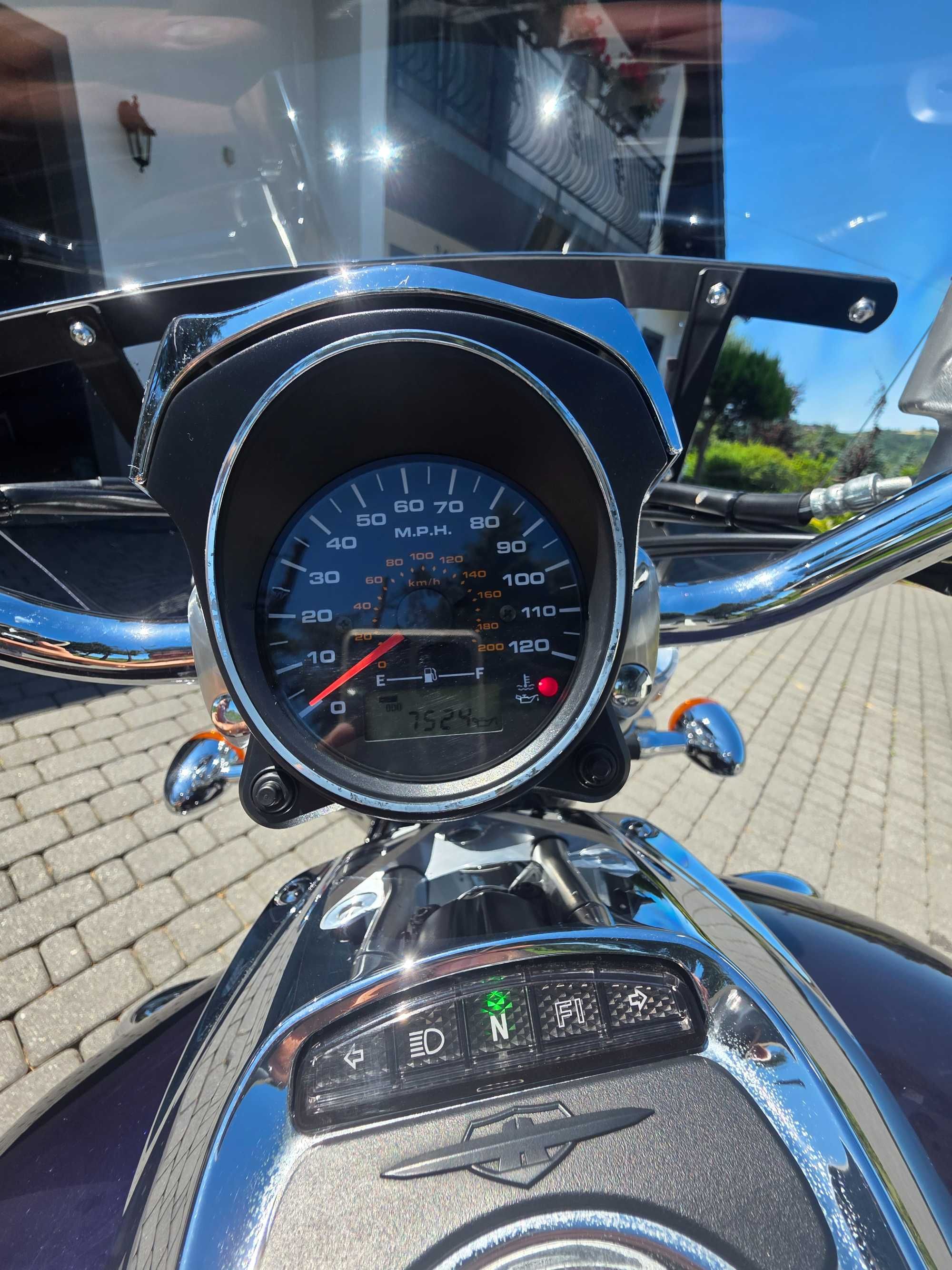 Suzuki Boulevard  800 M50