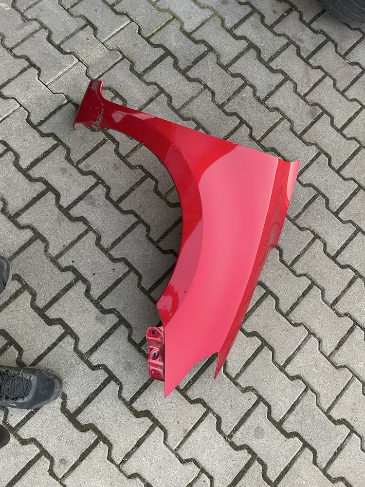 Blotnik prawy suzuki swift mk8
