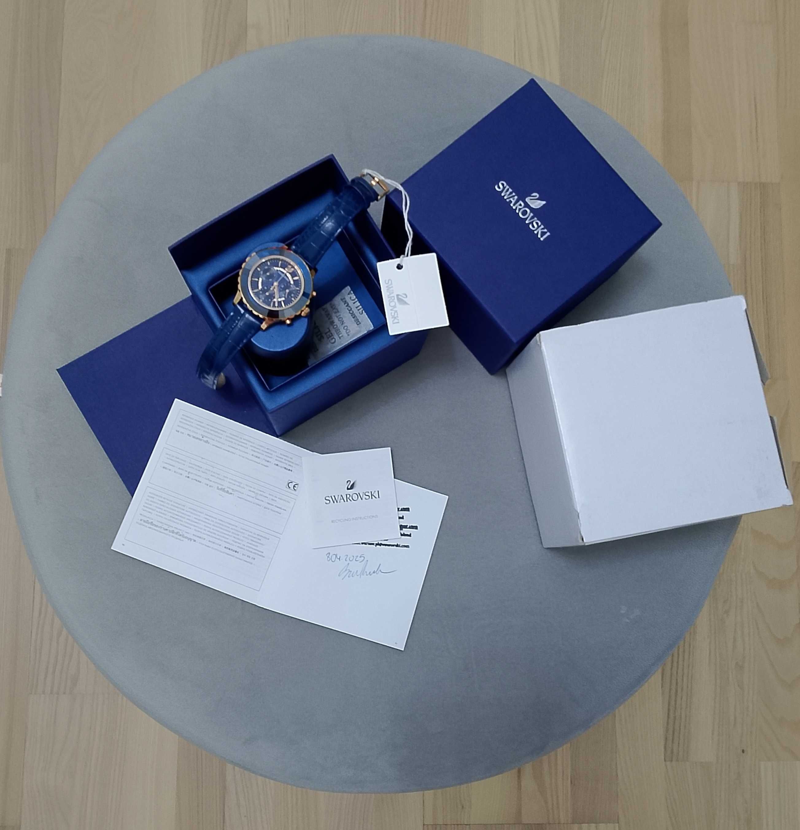 Zegarek Swarovski Octea Lux Niebiesko-Złoty