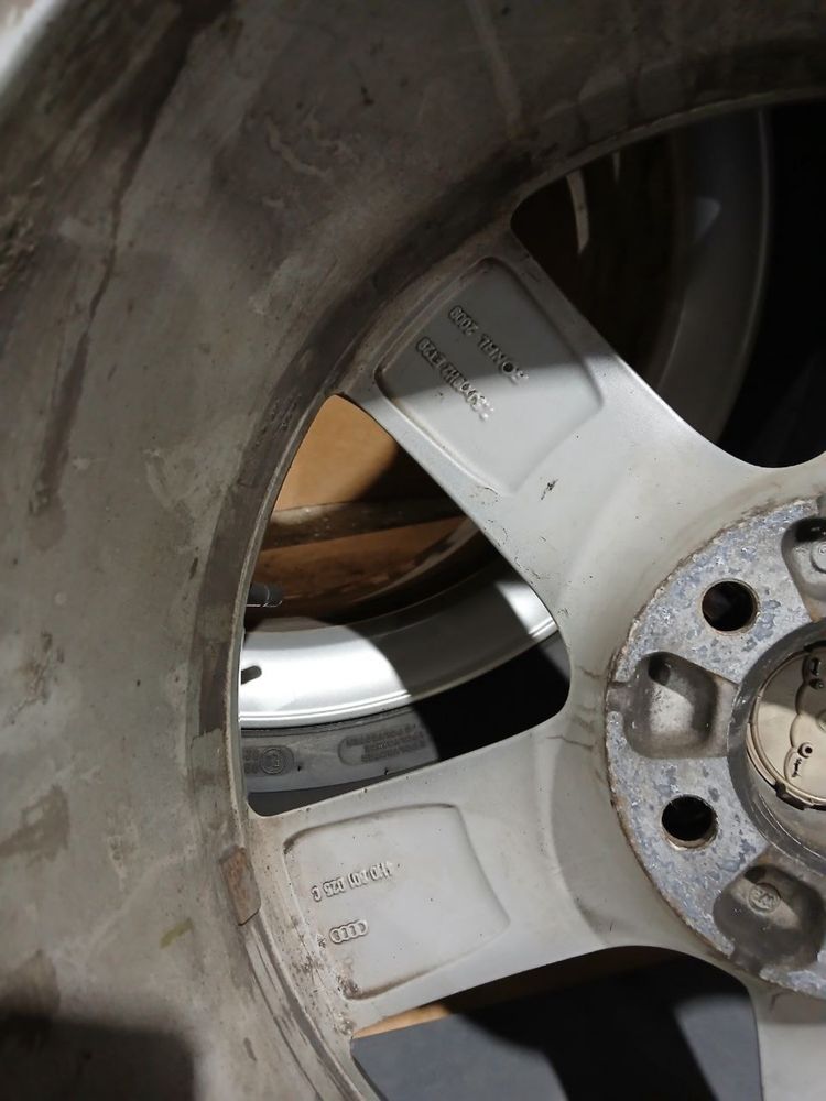 Оригінальні диски Audi 5/112 r19 et28 7,5j dia66,6 як нові Goauto київ