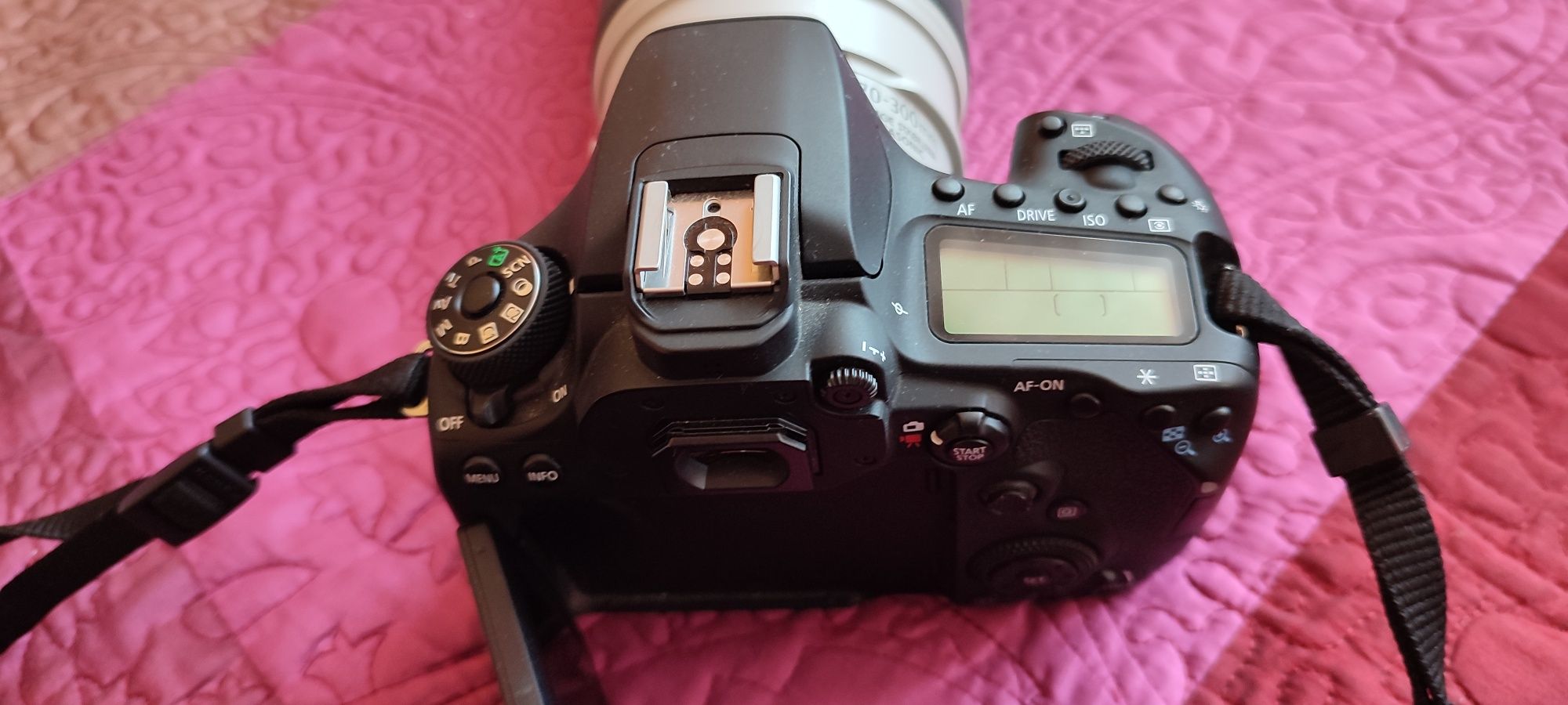 Aparat Canon EOS 90D