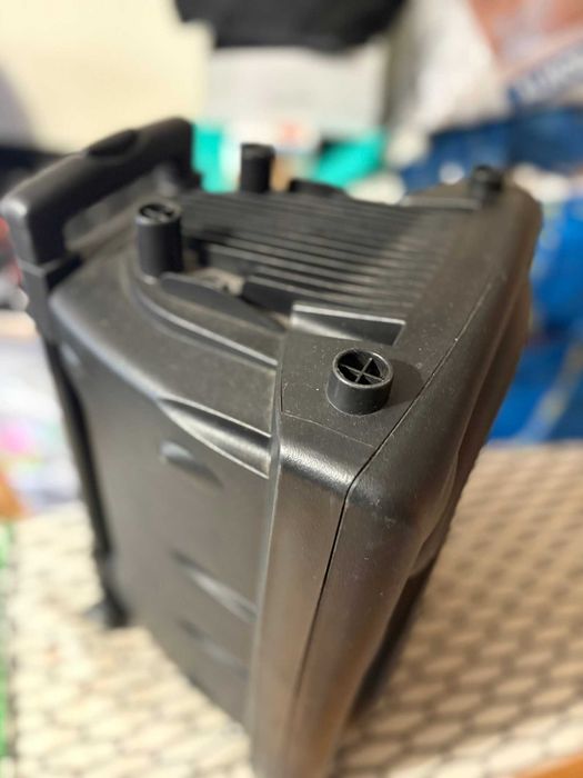 Coluna portátil BATERIA TROLEI QTX QR10PA 10" COM CAPA DE PROTEÇÃO