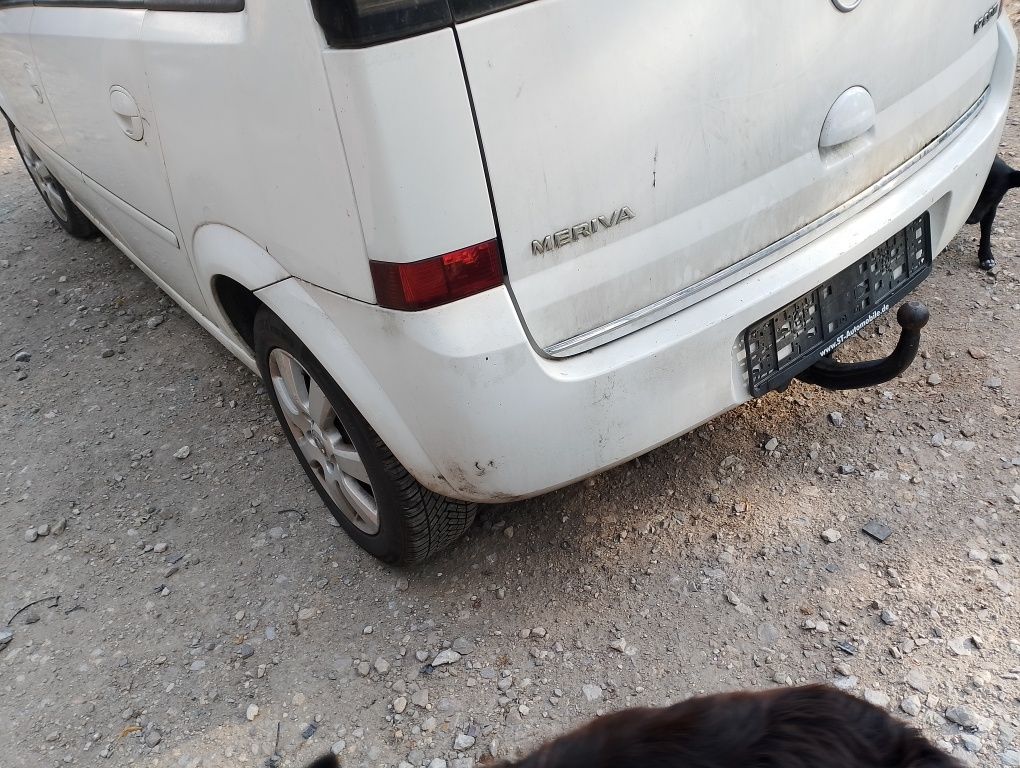 Zderzak tył opel Meriva a