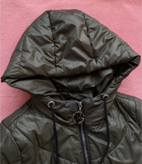 Жіноча куртка