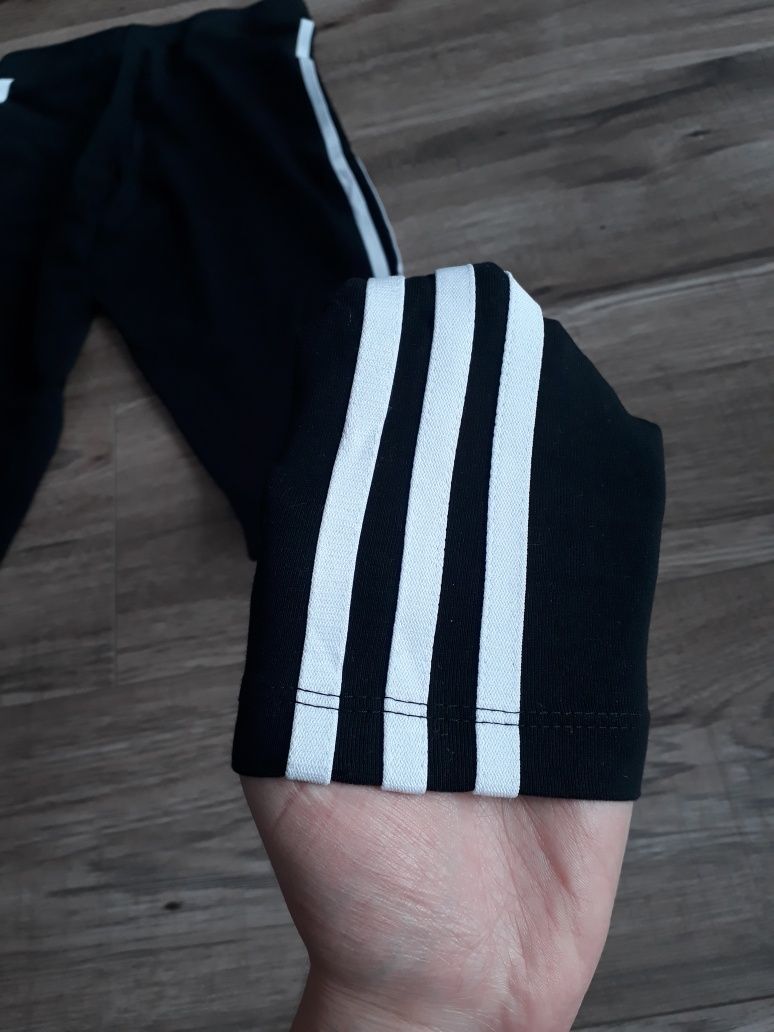 Czarne legginsy damskie adidas 3 paski rozmiar 30 xxxs xxs białe paski