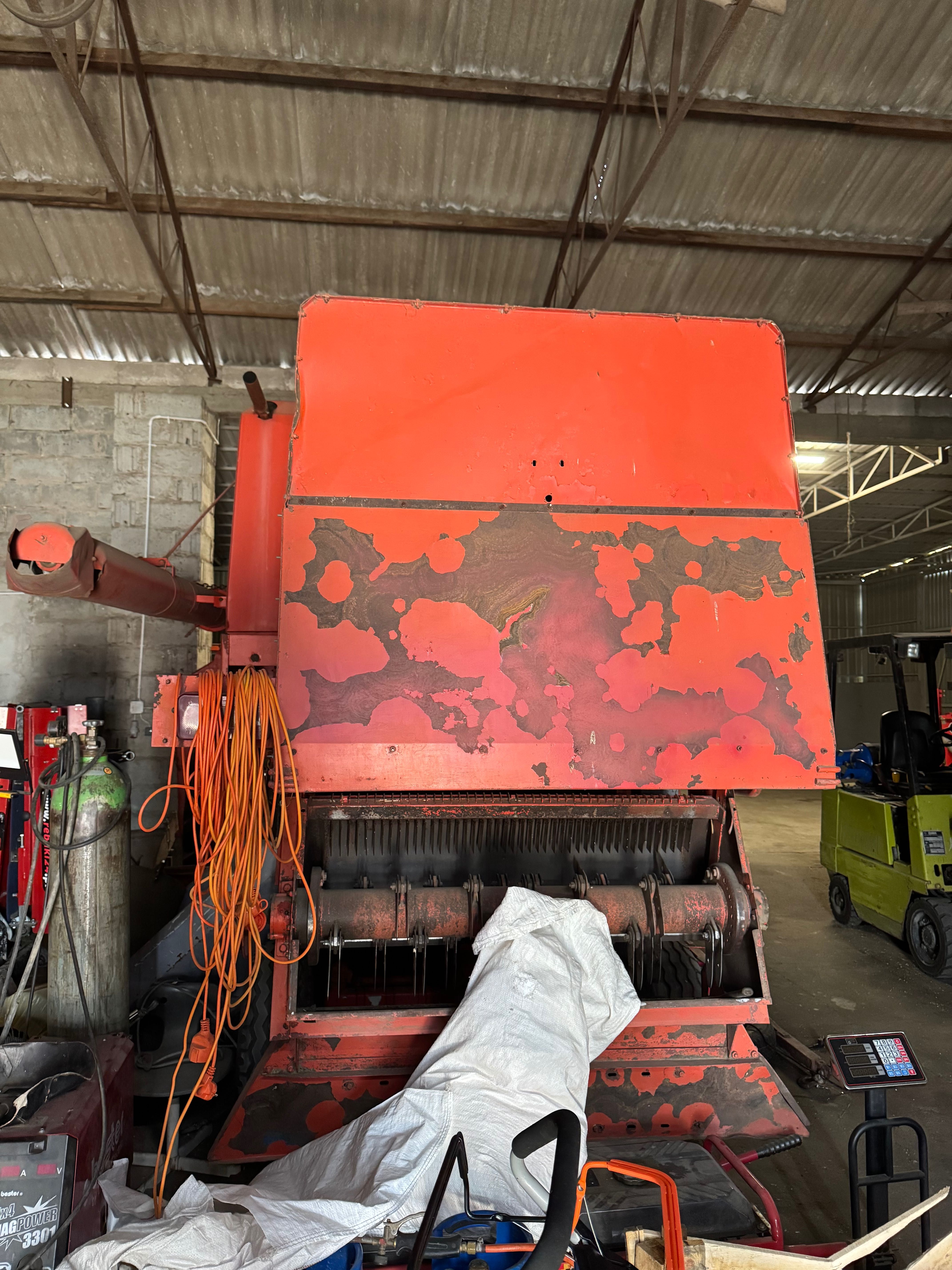 Kombajn bizon z056