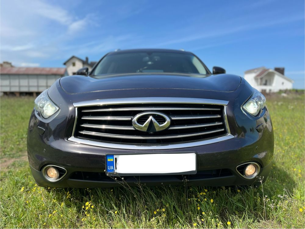 Infiniti FX37 2011