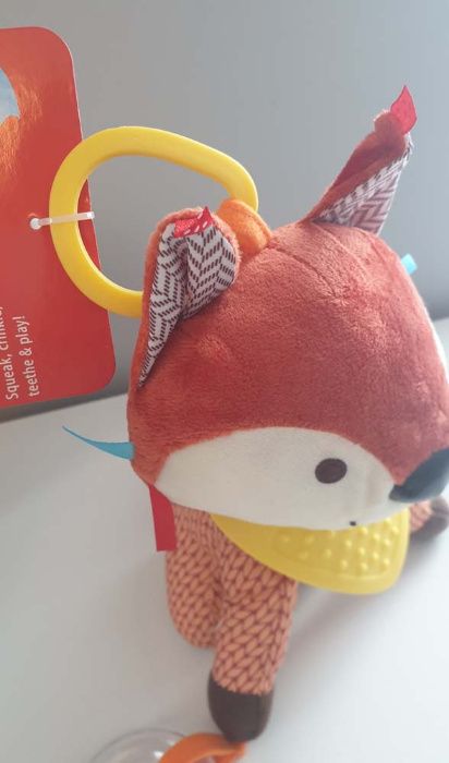 Maskotka sensoryczna gryzak grzechotka lisek