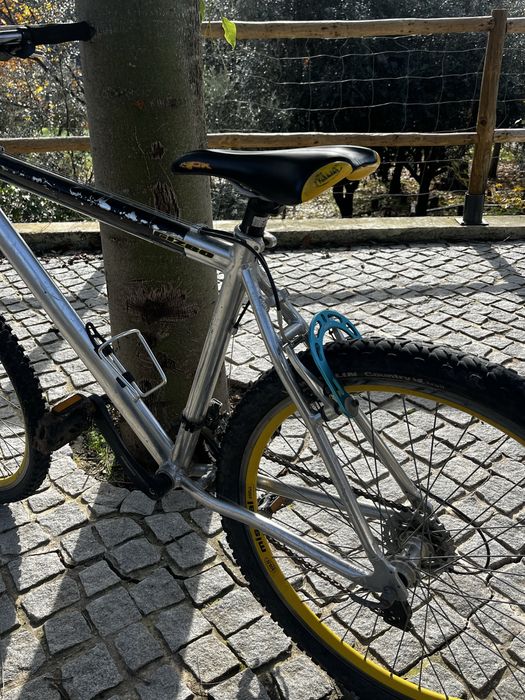 Bicicleta BTT 26" – Alumínio, Shimano, Pronta a Andar