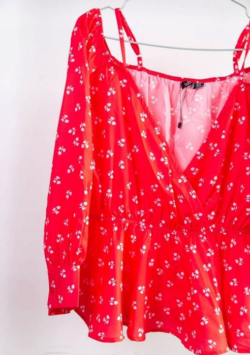 Блузка с баской талия резинка с открытыми плечами L-XL Boohoo