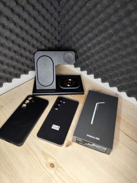 Samsung S25 - 256Gb - Cinza