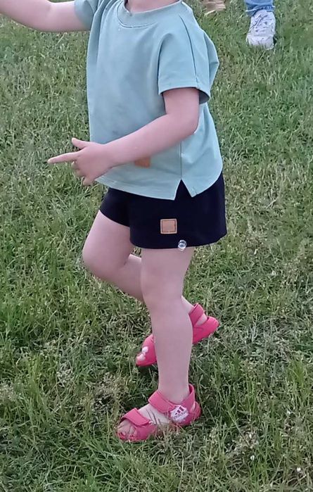 Krótkie spodenki R&B Fun Poli Oli 92/98 czarne