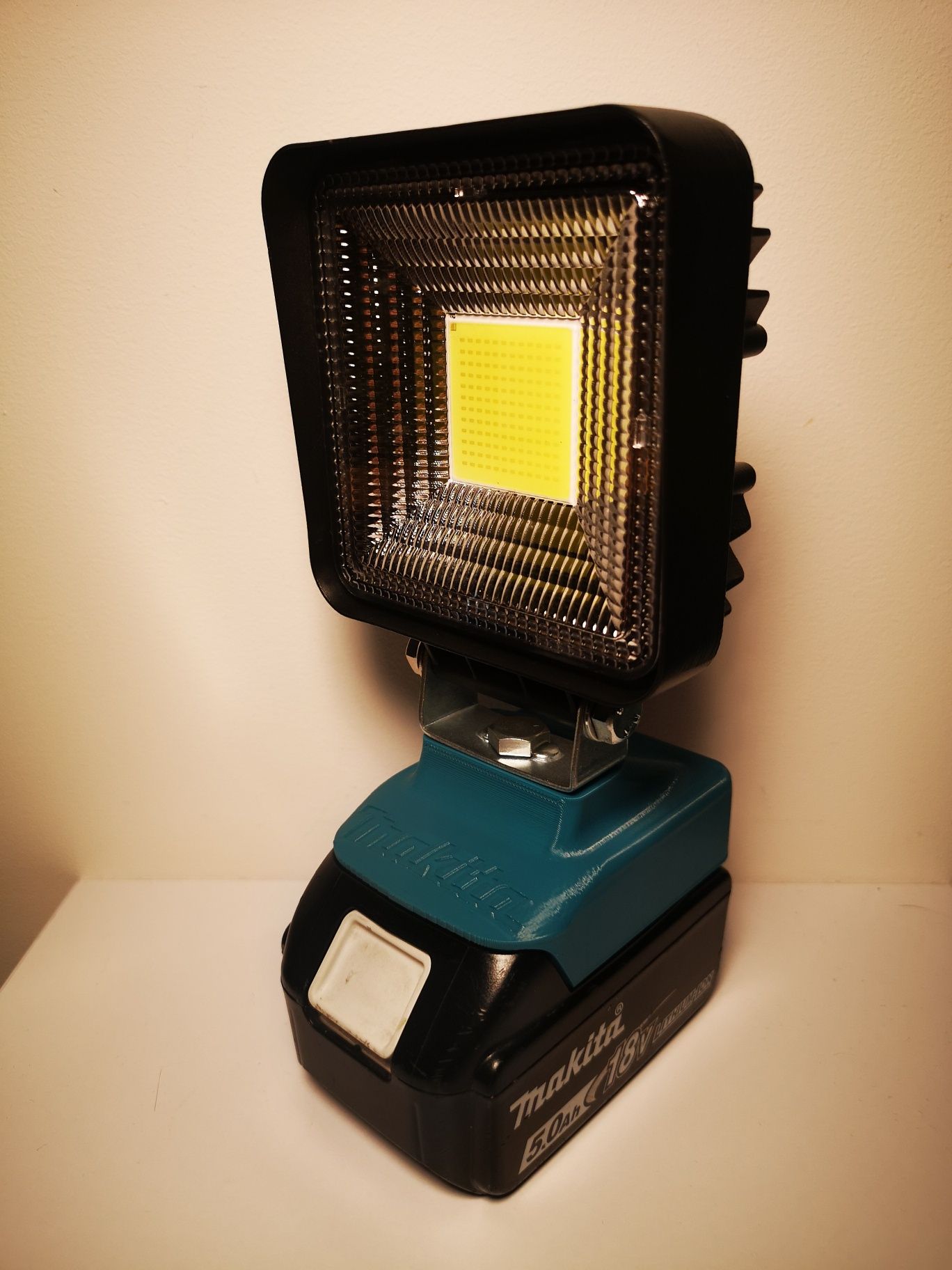 Makita 18v Lxt Lampa led z adapterem do akumulatorów