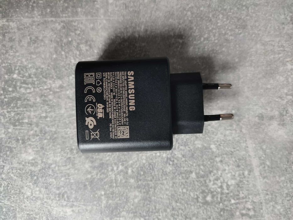 Nowa ładowarka Samsung 45W - szybkie ładowanie TA-845