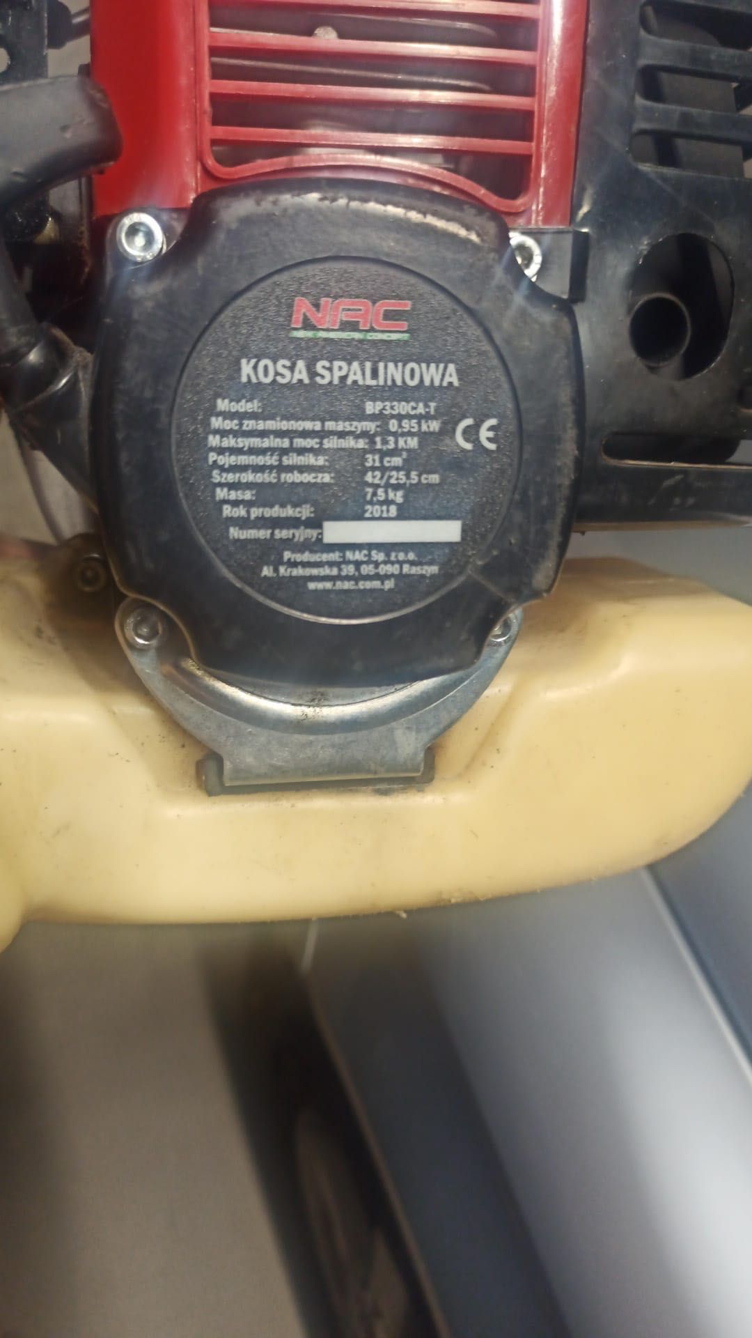 Sprzedam kosiarkę spalinową z tarczą — sprawna, gotowa do pracy