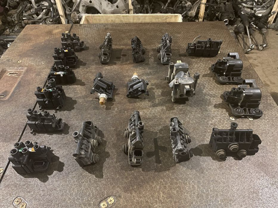 Блок Клапанів Пневмо Range Rover L405 L322 L320