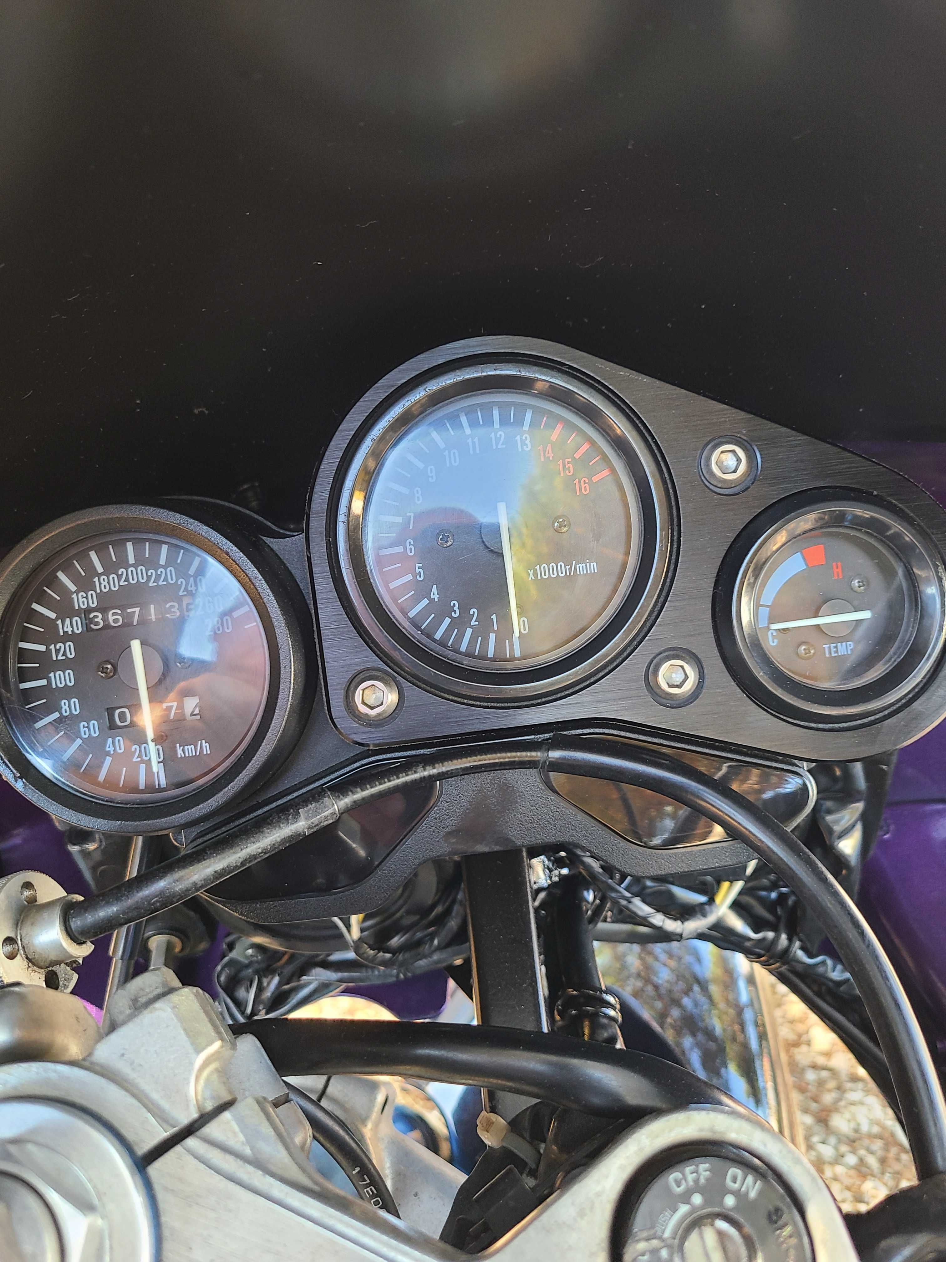 Suzuki GSXR 750 R Roxo