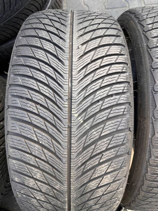 245/35/21 michelin