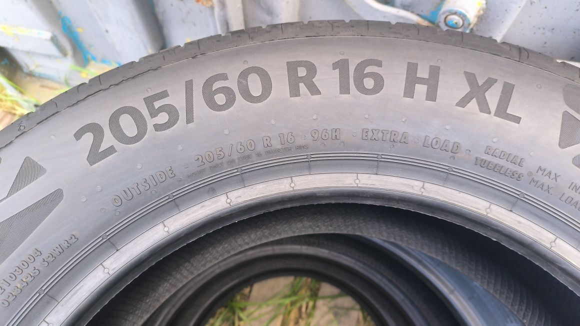 Резина 205.60.R16.Ціна вказана за 1 шт.